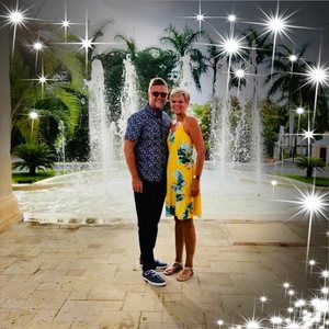 Meet your Posher, Sharon